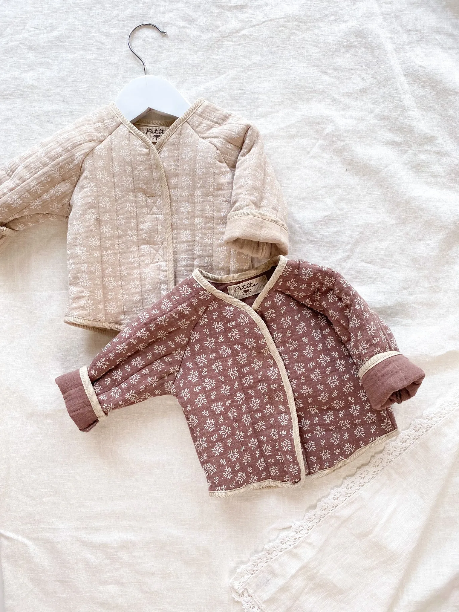 Baby & toddler quilted jacket / muslin branches - beige